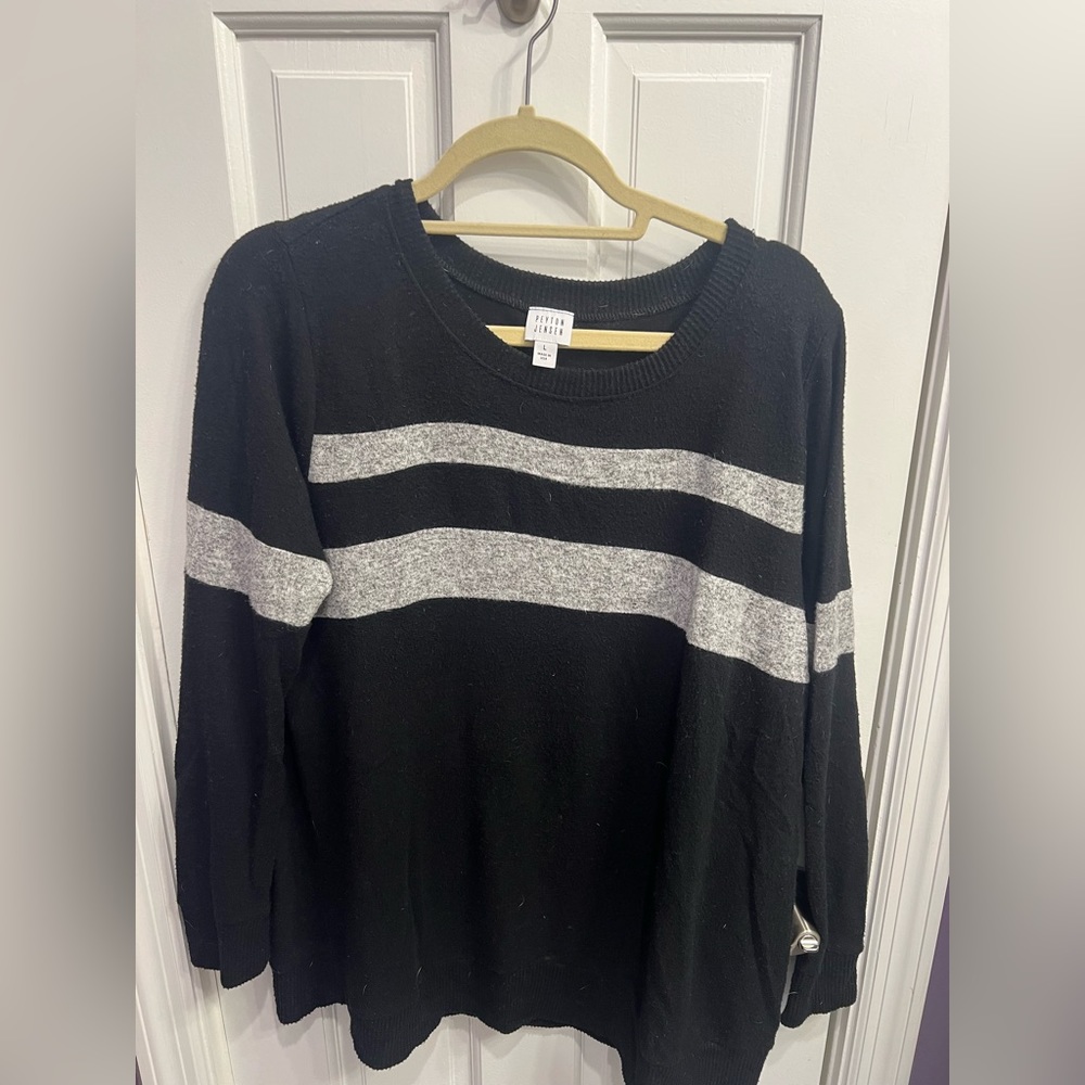 Peyton Jensen Black and Grey sweater